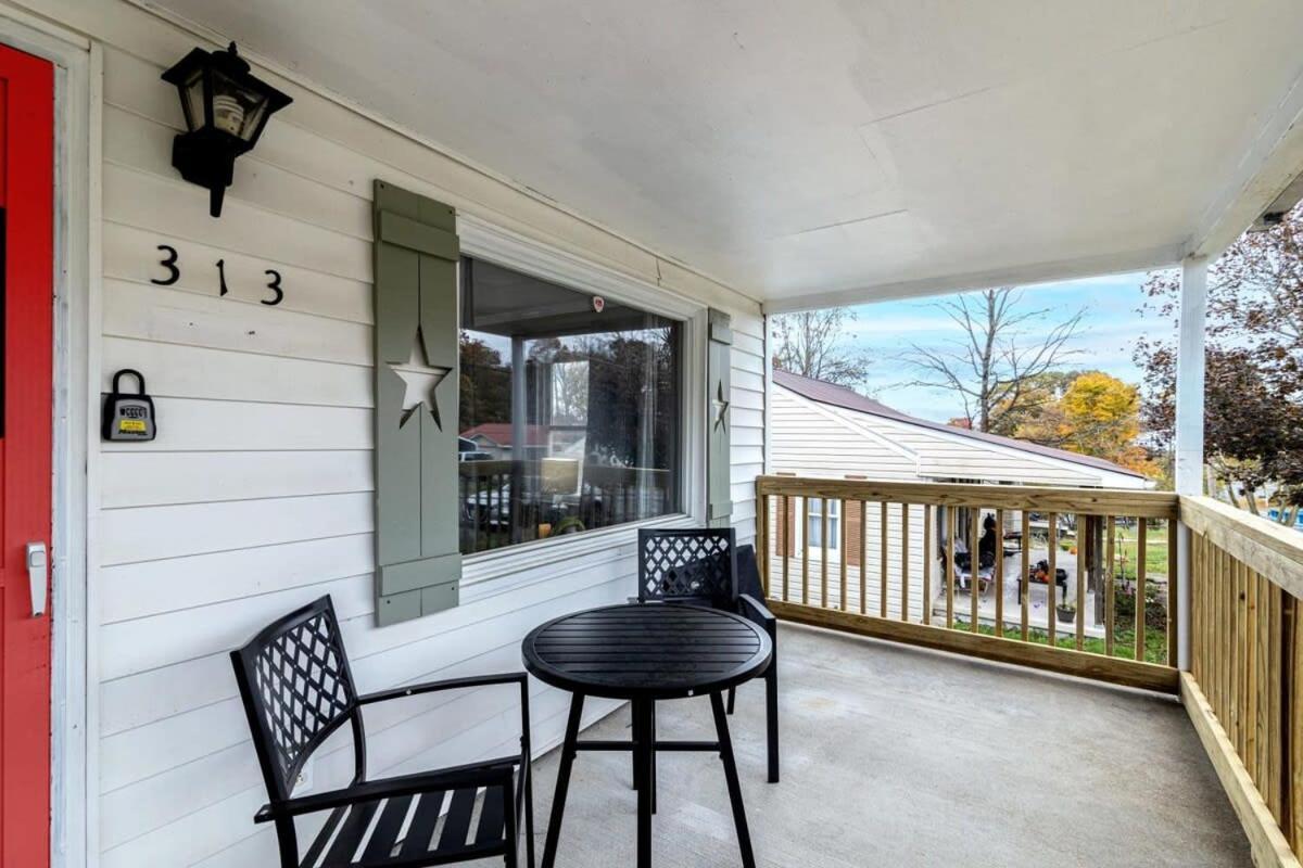 New River Gorge Cottage W Hot Tub, Fire Pit, Grill Oak Hill Экстерьер фото