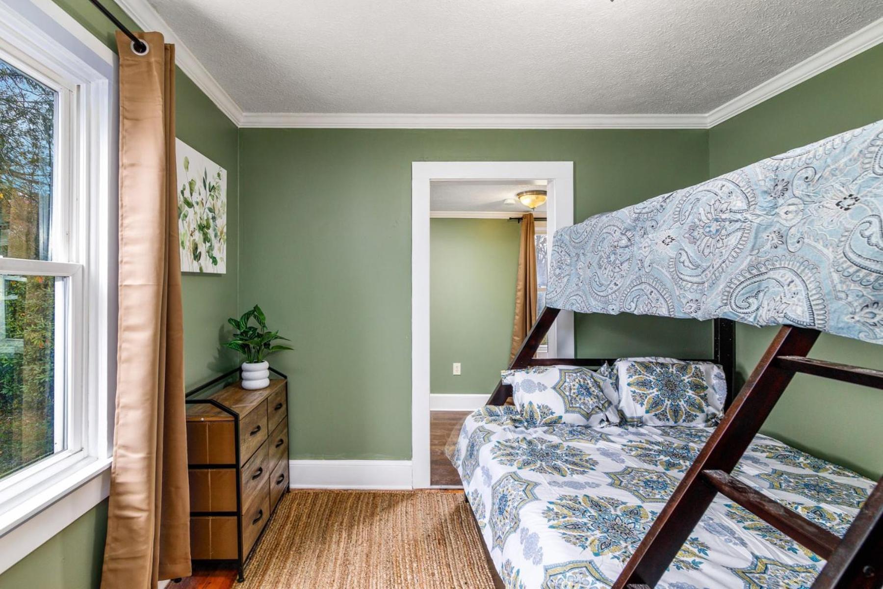 New River Gorge Cottage W Hot Tub, Fire Pit, Grill Oak Hill Экстерьер фото